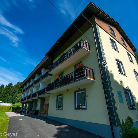 Haus Am Kolm Bed & Breakfast *