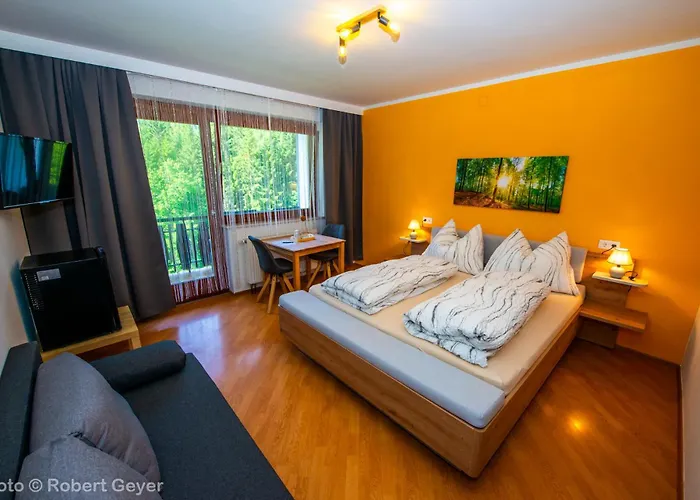 Haus Am Kolm Bed & Breakfast *