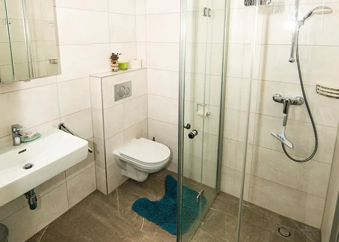 Haus Am Kolm فندق مبيت وإفطار *